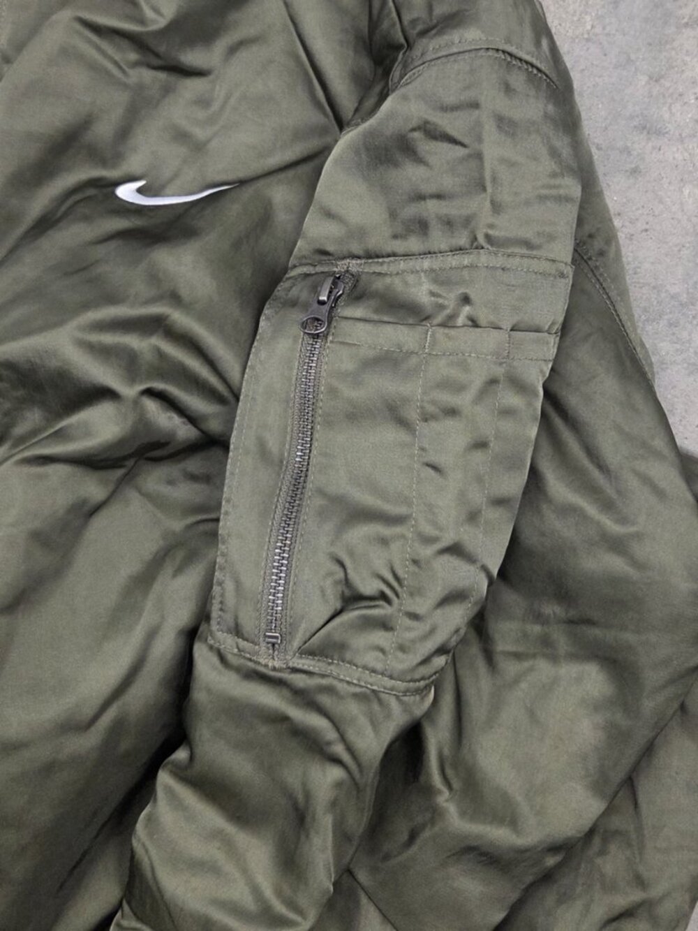 Nike Reversible Bomber Jacket - Picture 3 of 5